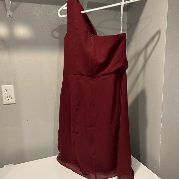 David’s Bridal One Shoulder Burgundy/Wine Dress - Picture 3 of 11